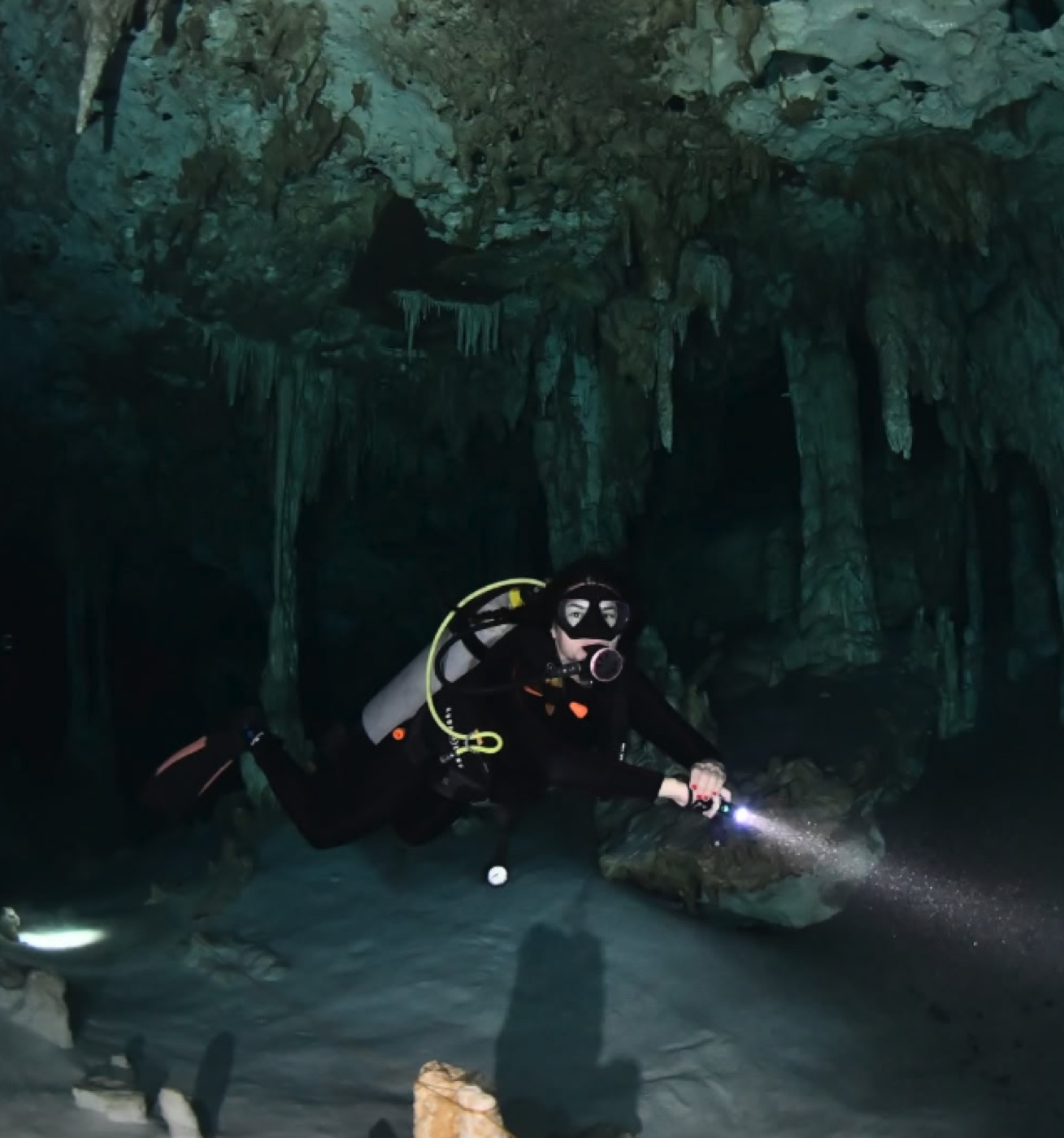 Alexis Jabbour cave diving